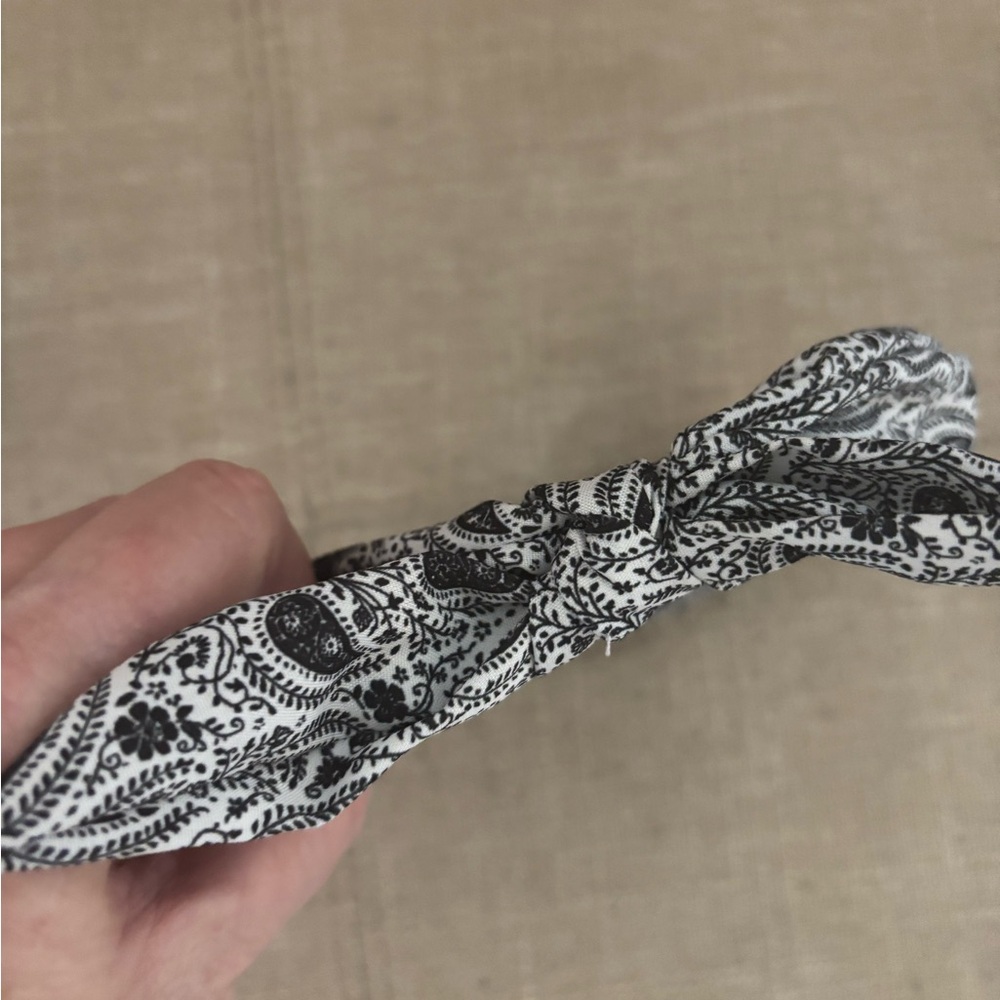 Amazon Black and Orange Patterned Headbands - Picture 6 of 6